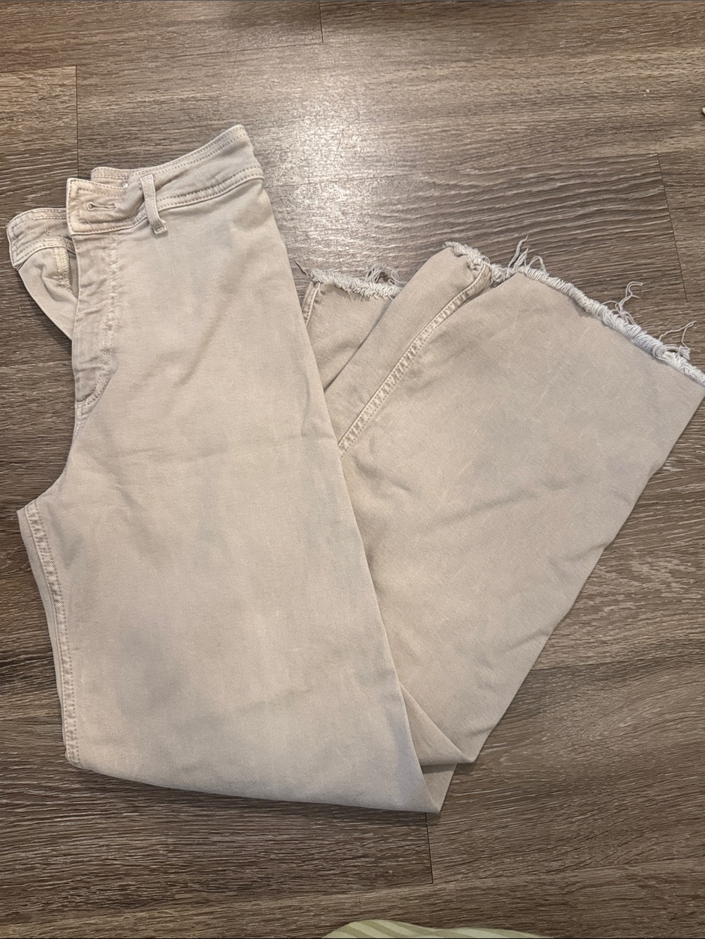Women's High-Rise Wide Leg Jeans in Light Beige -Zara